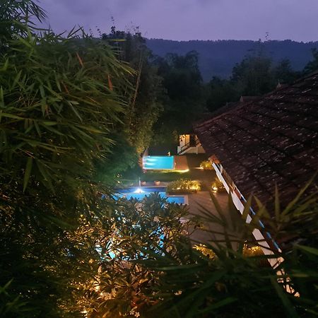 Athirapally Green Trees Athirappilly Exterior foto